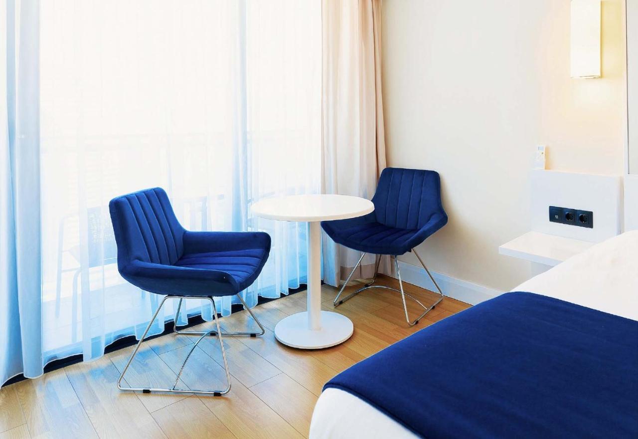 Elegance Sea View Aparthotel In Orbi City บาทูมิ ภายนอก รูปภาพ