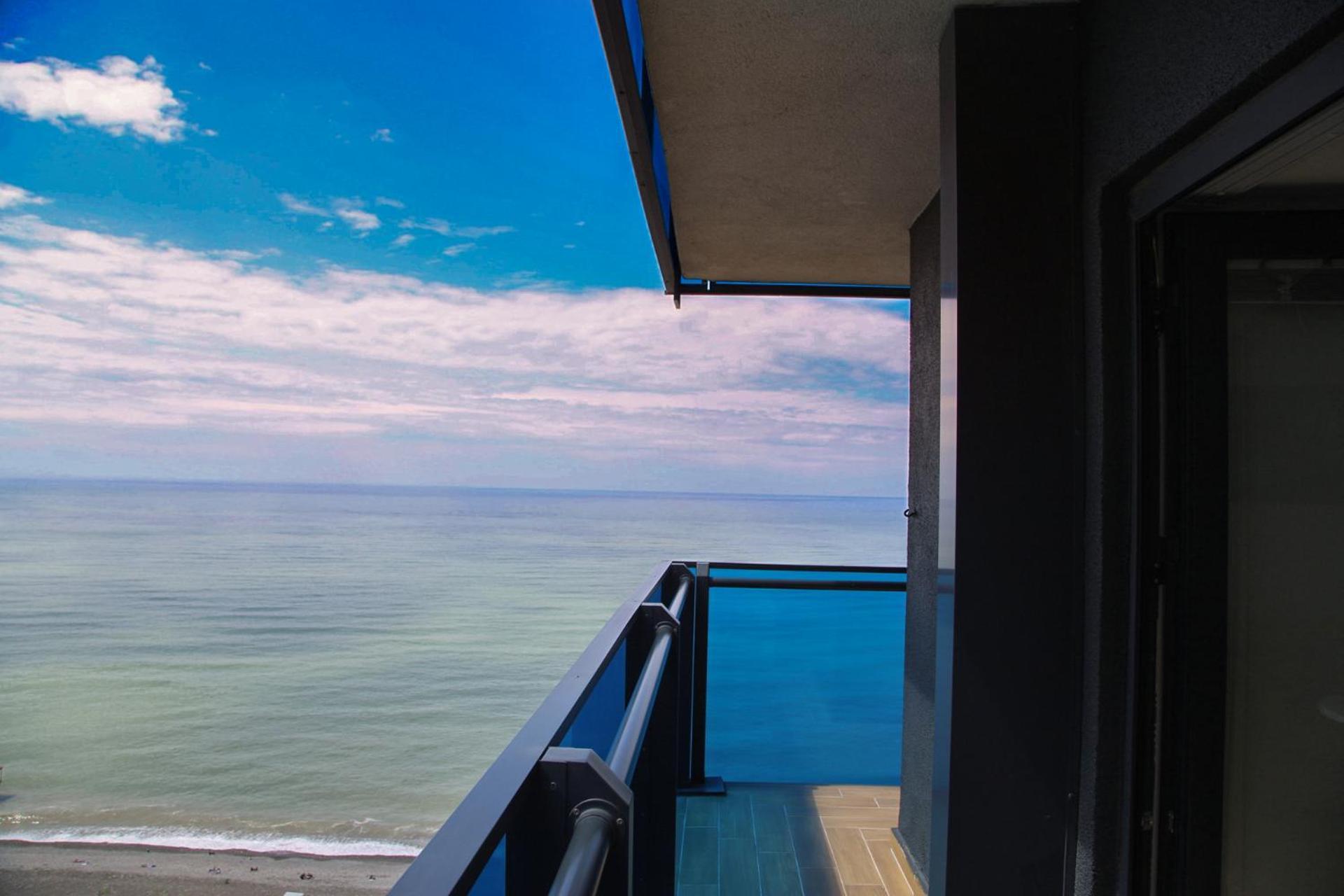 Elegance Sea View Aparthotel In Orbi City บาทูมิ ภายนอก รูปภาพ